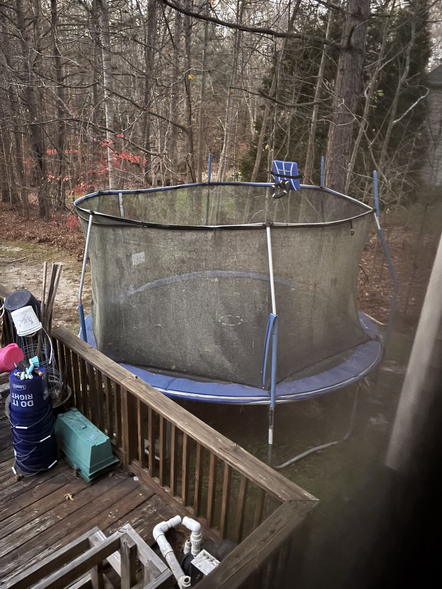 TRAMPOLINE FOR SALE !!