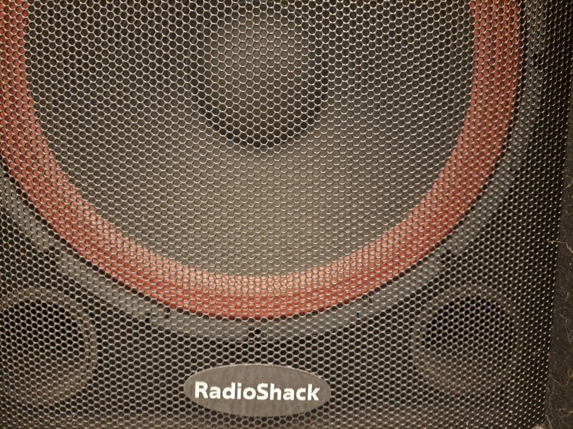 Radioshack PA Speakers 15 Inch for Sale in Chicago, IL OfferUp
