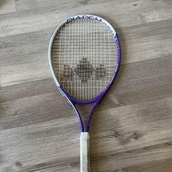 DIADEM tennis racket for ages 8-10 approx.