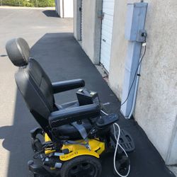 QUICKIE PULSE 6 ELECTRIC WHEELCHAIR