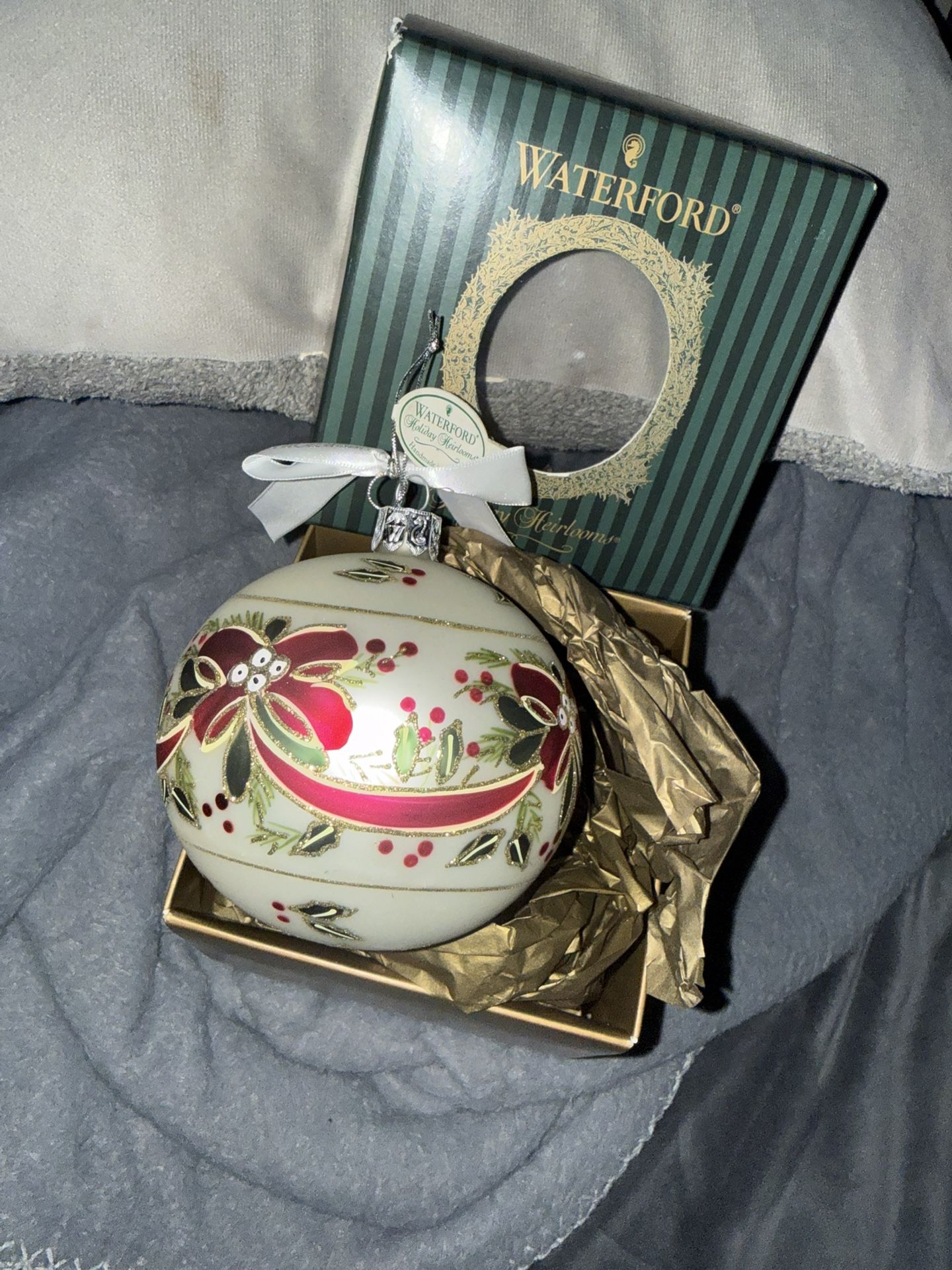 Vintage Waterford Holiday Heirlooms “Tis the Season Swag Ball” Ornament MIB