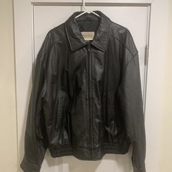 Vintage St. Johns Bay Black Genuine Leather Bomber Coat Jacket Mens XL Lined