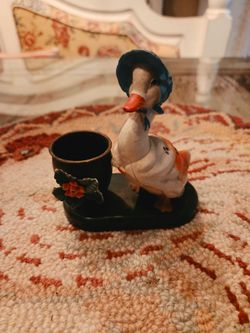 Vintage Plastic Goose Egg Holder Cup.