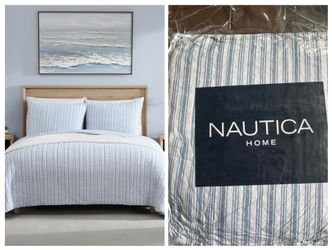 Nautica – Twin Quilt Set, Reversible Bedding with Matching Sham, Stripe Room Decor, Lightweight Bed Set, College Dorm Room Essentials (Coleridge Blue)