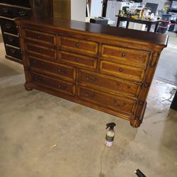 High Quality Wood 8 Drawer Dresser All The Dressers Drawers Slide Well High Quality Dresser