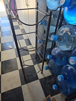 4 bottle metal holder for 5gal jugs