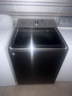 Maytag washer HE with agitator ad dispenser