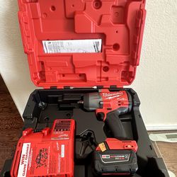 Milwaukee M18 FUEL 18V Lithium-Ion Brushless Cordless High-Torque 1/2 in. Impact Wrench w/Friction R