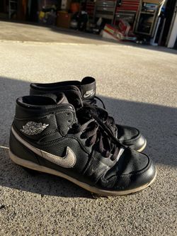 Black Air Jordan Cleats (Men’s 9)