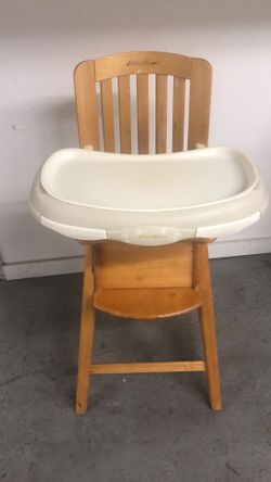 Solid wood baby high chair very good condition