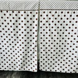 Set of 2 Vintage Morgan Jones 50/50 no iron muslin standard size pillow cases.  Dark Chocolate brown polka dots on crisp white background. Unused 