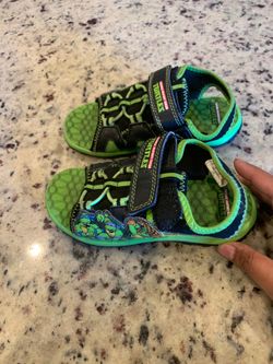 Boys light up Sandals size 11