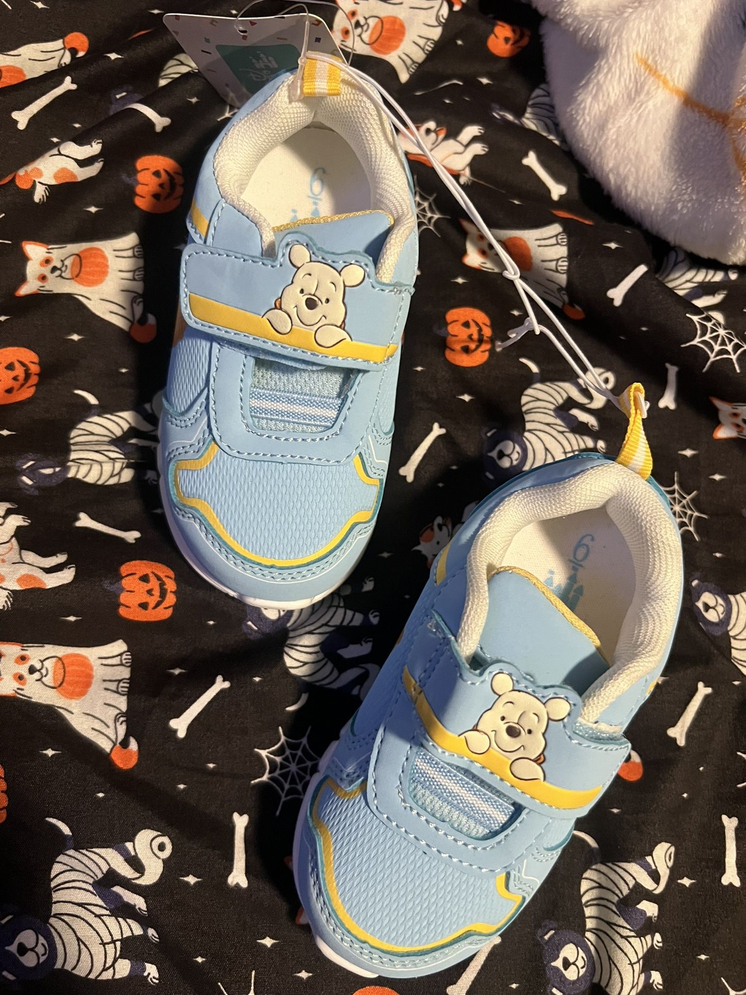 Winnie Pooh Shoes 6c