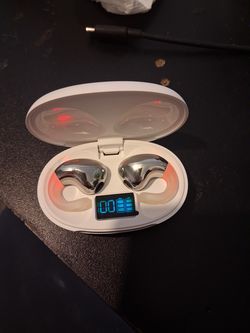 Bluetooth earphones