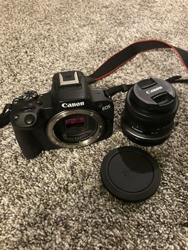 Canon R50 camera w/ kit lens