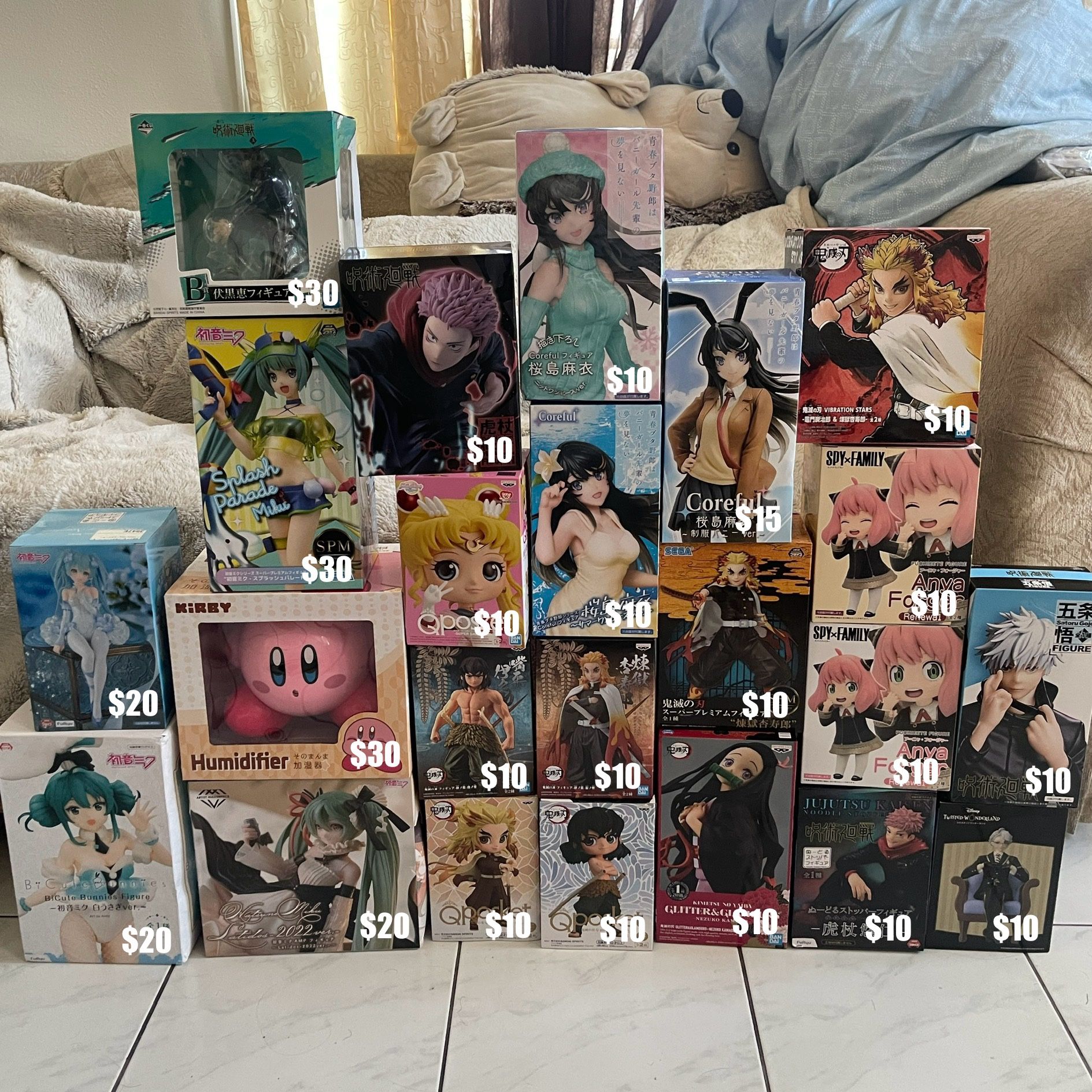 MISC Anime Figures | $10-30 | Hatsune Miku, Demon Slayer, Jujitsu Kaisen, Sailor Moon, Spy Family, Twisted Wonderland, Bunny Girl Senpai