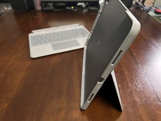12.9 Logitech Combo Touch iPad Pro Keyboard