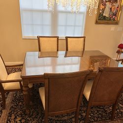 Broyhill Dining Room Table 