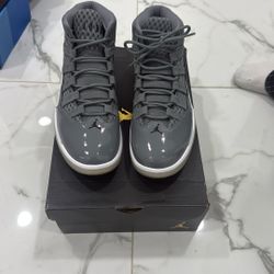 Jordan Max Aura Size 9 Brand New 