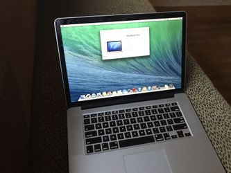 MAcBook Pro 15-inch screen 256gb ,great condition with leather bag late-2014