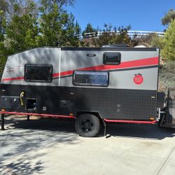 Black Series Off Road Travel Trailer 2022