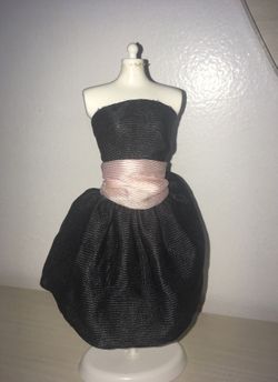 Barbie mannequin with dress!