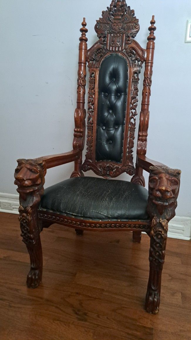 King Lion Chair
