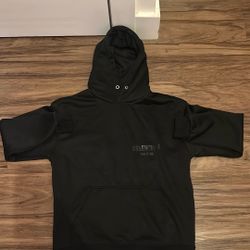 black essential hoodie medium 