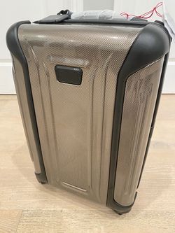 Tumi International Carry On Suit Case