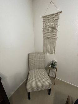 Accent Chair 