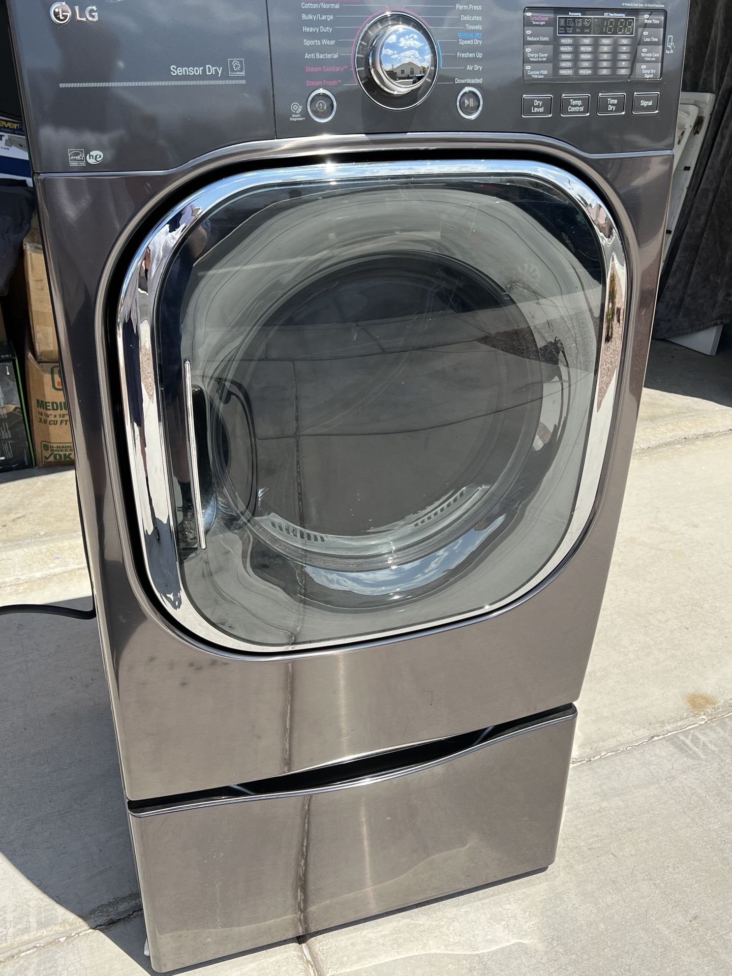 LG Model: DLEX4370K Ultra Large Capacity TurboSteamâ„¢ Electric Dryer