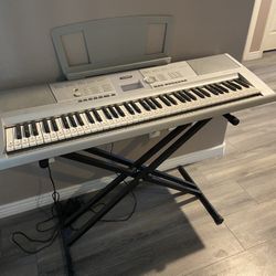 Yamaha Keyboard