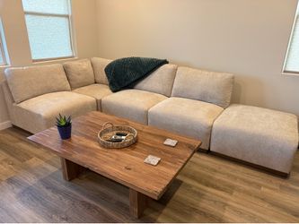Modern Solid Wood Coffee Table – Excellent Condition | Rustic Contemporary *READ DESCRIPTION**