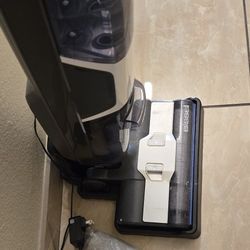 Bissell Crosswave - Cordless Wet/Dry Vacuum and Mop