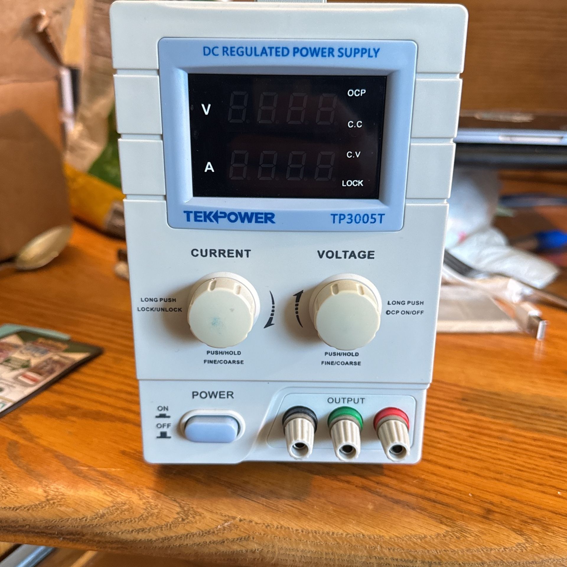 DC Regulated Power Supply TekPower TP3005T