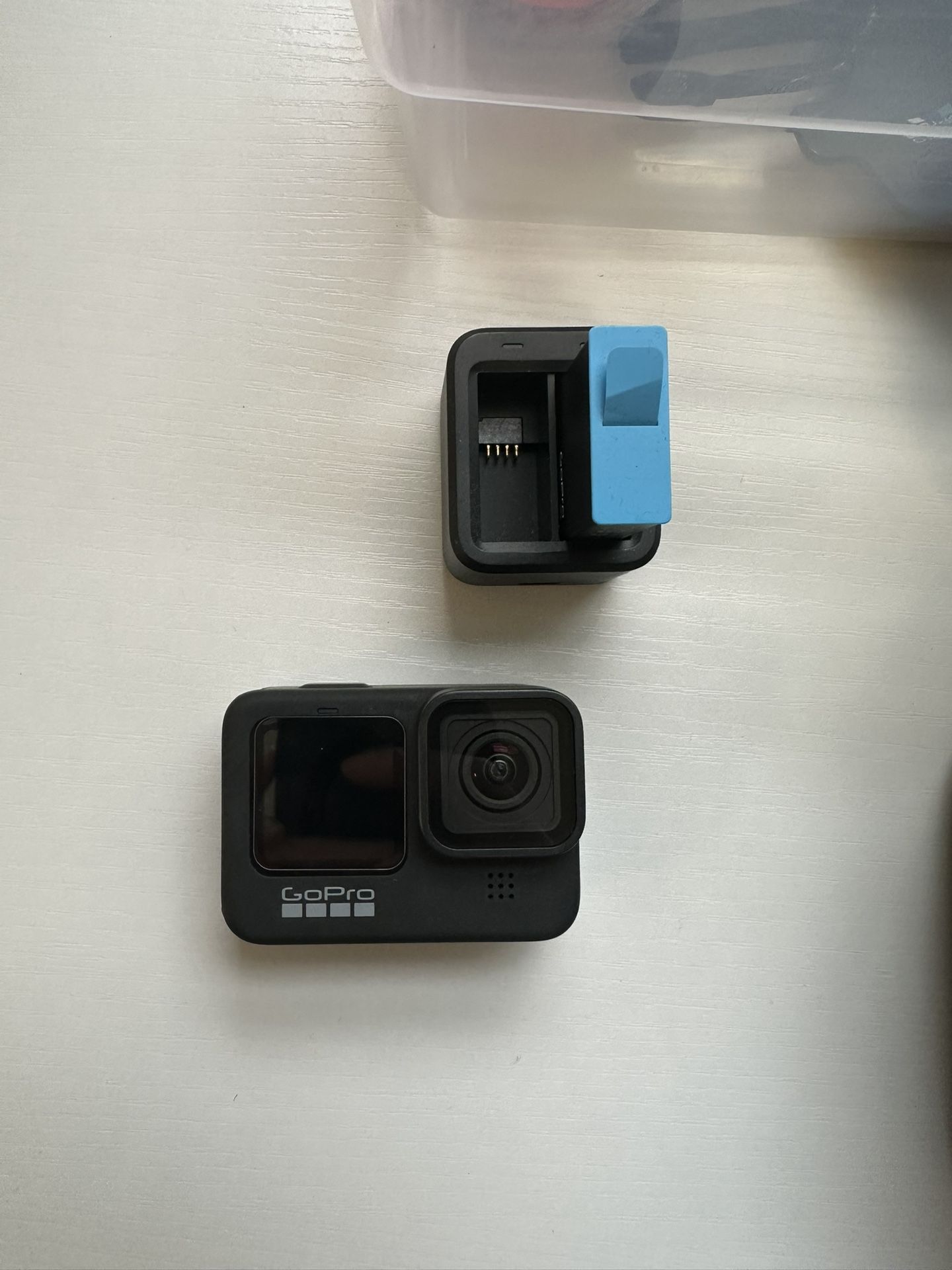 GoPro Hero 9 + Batteries + Accessories