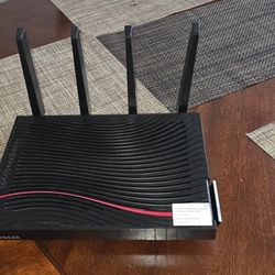 NETGEAR Nighthawk X4S
AC3200 WiFi Cable Modem Router
Model: C7800
