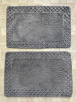 Gray Memory Foam Bath Mat Set of 2.Each One: 23" x 34.75". Like New!