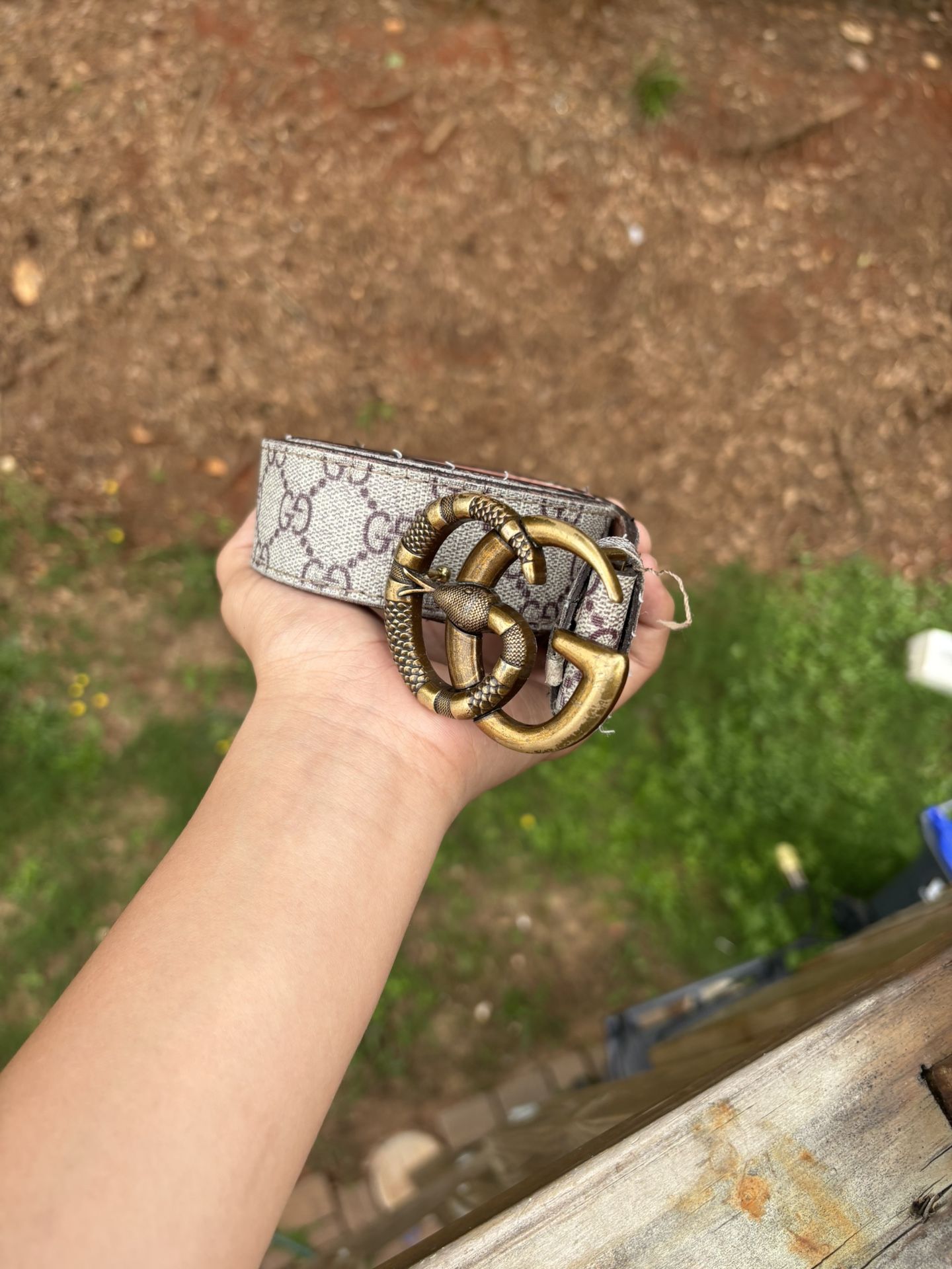 Gucci snake belt (fits around 29-32) size jeans