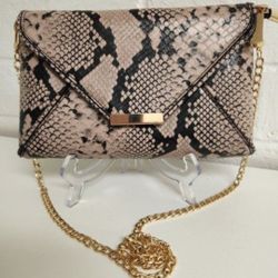 Faux Embossed Pink/lavender Snake Print Clutch gold Chain Shoulder Handbag Super Cute & Clean! 