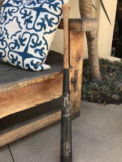 Louisville slugger baseball bat