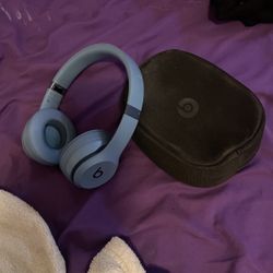 Beats Solo Pro 4