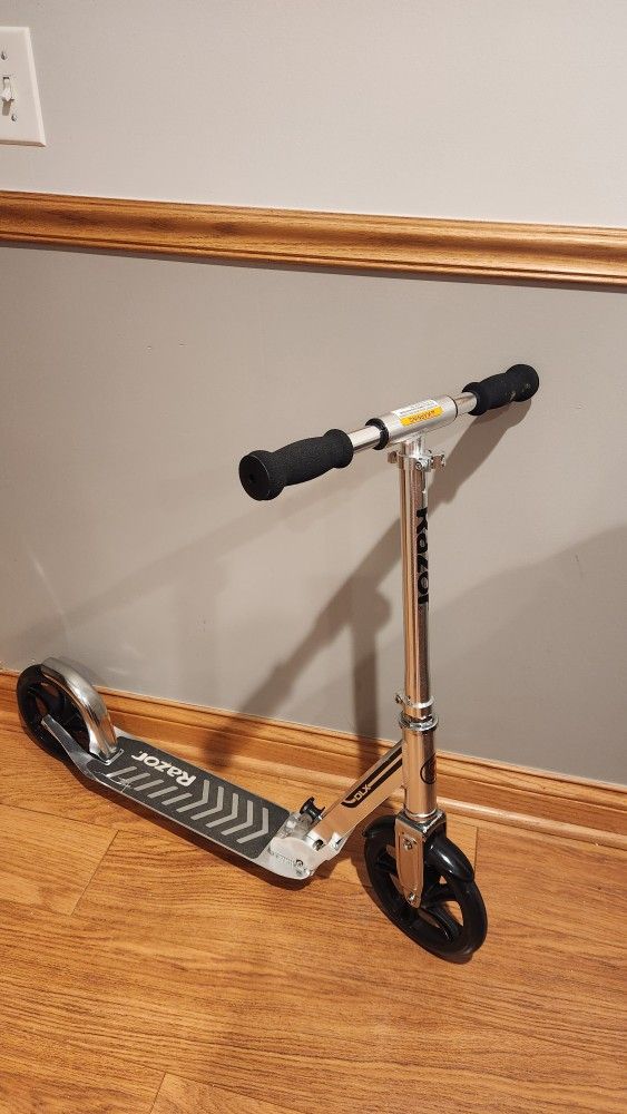 Thr Razor A5DLX