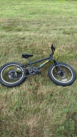 Joystar bike-needs new back tire tube