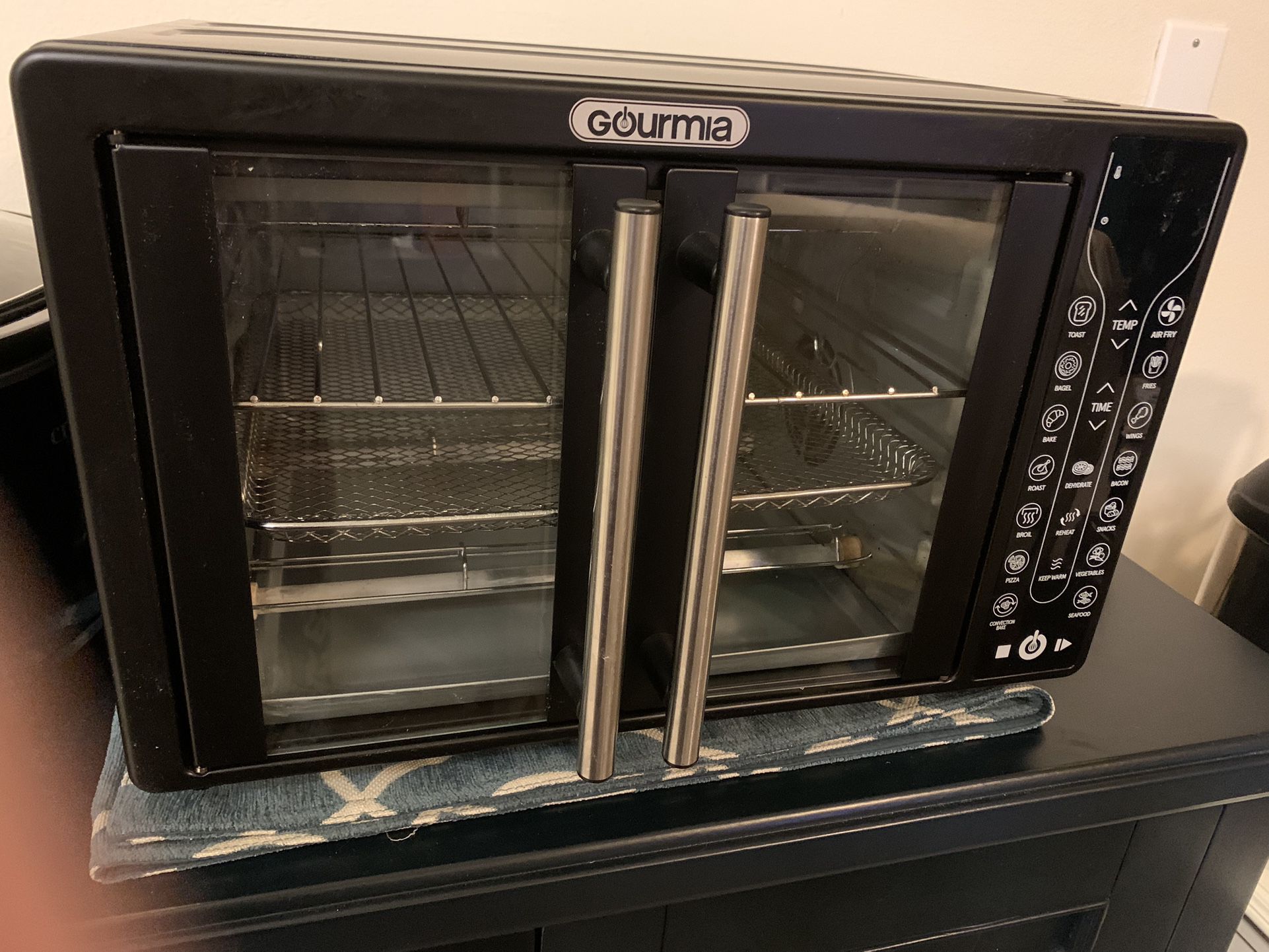 Fryer, Convention, Oven, Dehydrator. Toaster Oven, Air fryer, convention oven, dehydrator.