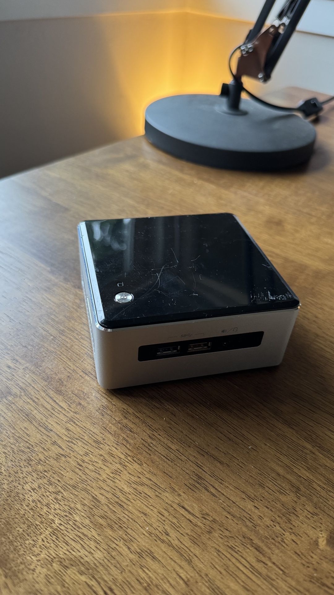 Small Desktop Computer - Intel NUC