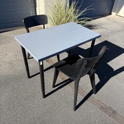 Adjustable Dining Table W/2 Chairs