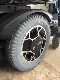 Electric wheelchair