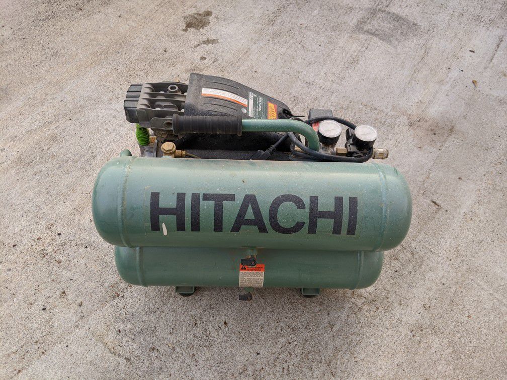 Hitachi 4 Gal Portable Air Compressor