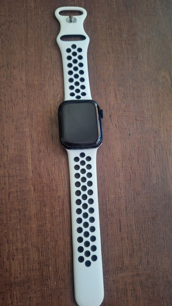 Apple Watch Series 7